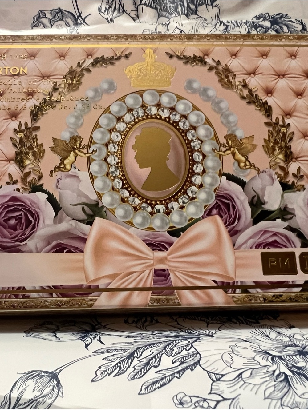 Pat McGrath Labs x Bridgerton Eyeshadow Palette - Pink & Gold Packaging - Picture 3 of 5